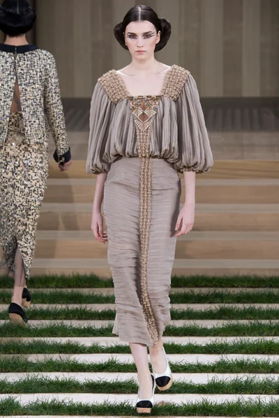 Look 33